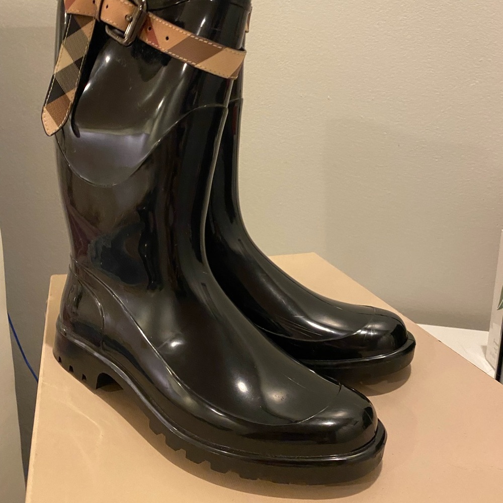 Womens Burberry Kenyon Nova Belt Rainboats EUR 40